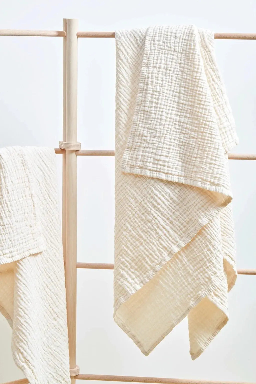 Soft Cotton Swaddle Blanket for Newborns, Nursing Cover, Towel for Tiny Toes  an.nur   