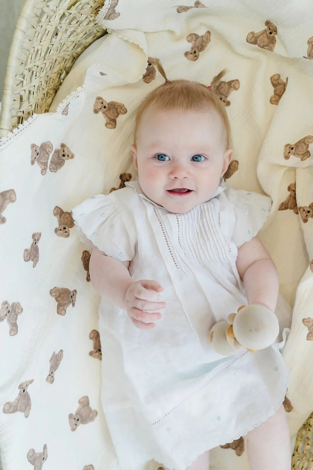 Muslin Teddy Bear Blanket, Soft and Cozy Baby Blanket, Heat Retention and Absorption  Bloomere   
