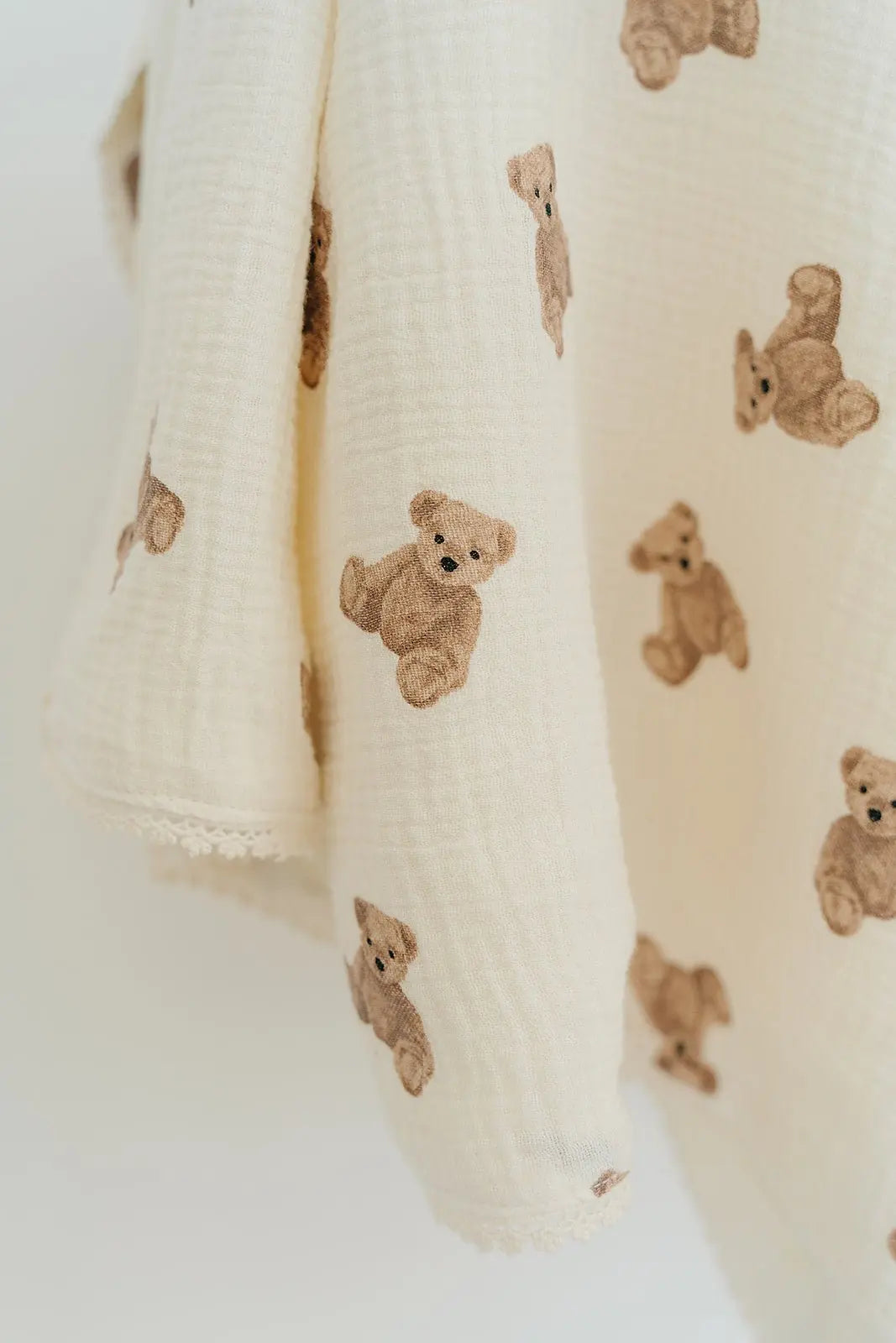 Muslin Teddy Bear Blanket, Soft and Cozy Baby Blanket, Heat Retention and Absorption  Bloomere   