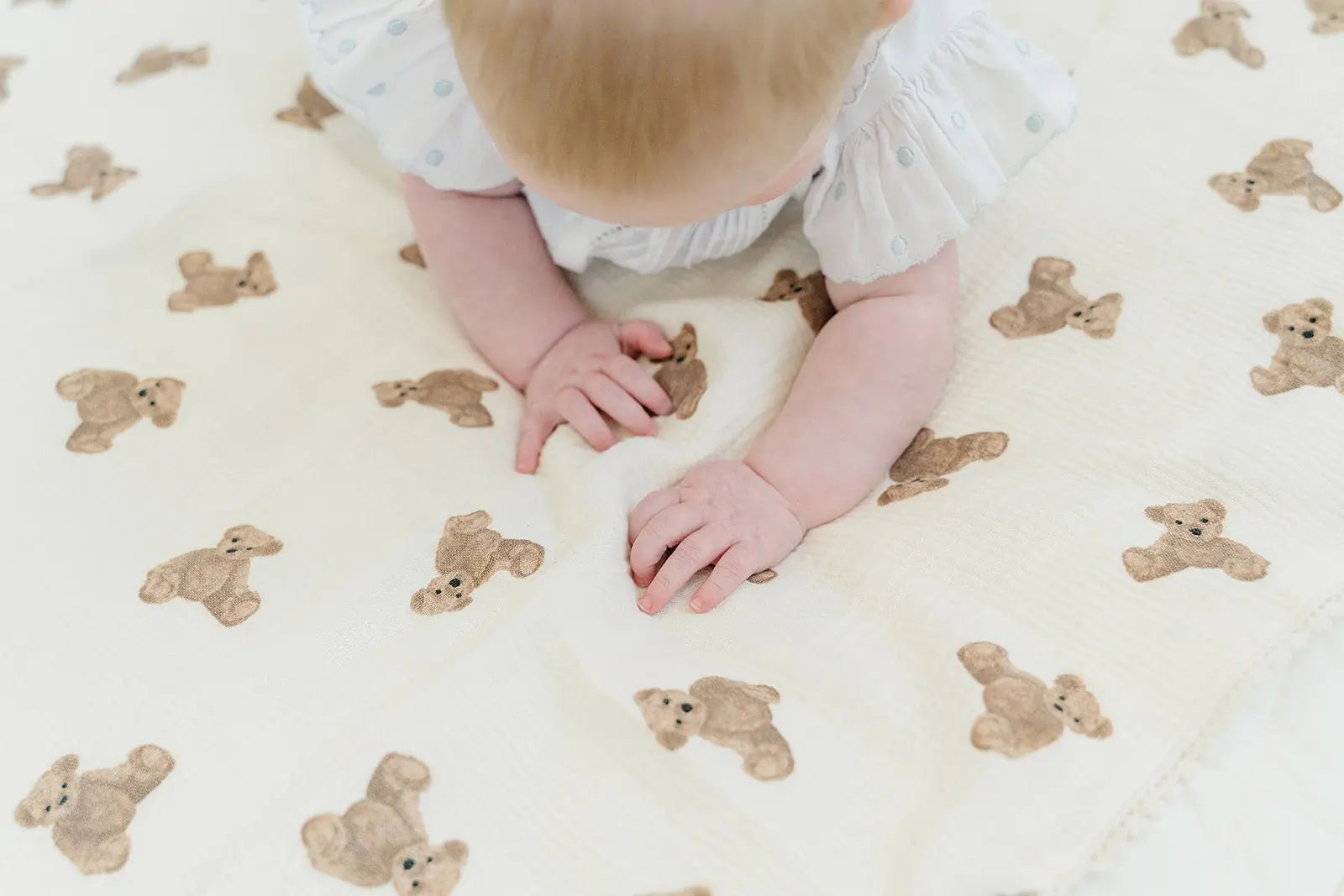 Muslin Teddy Bear Blanket, Soft and Cozy Baby Blanket, Heat Retention and Absorption  Bloomere   