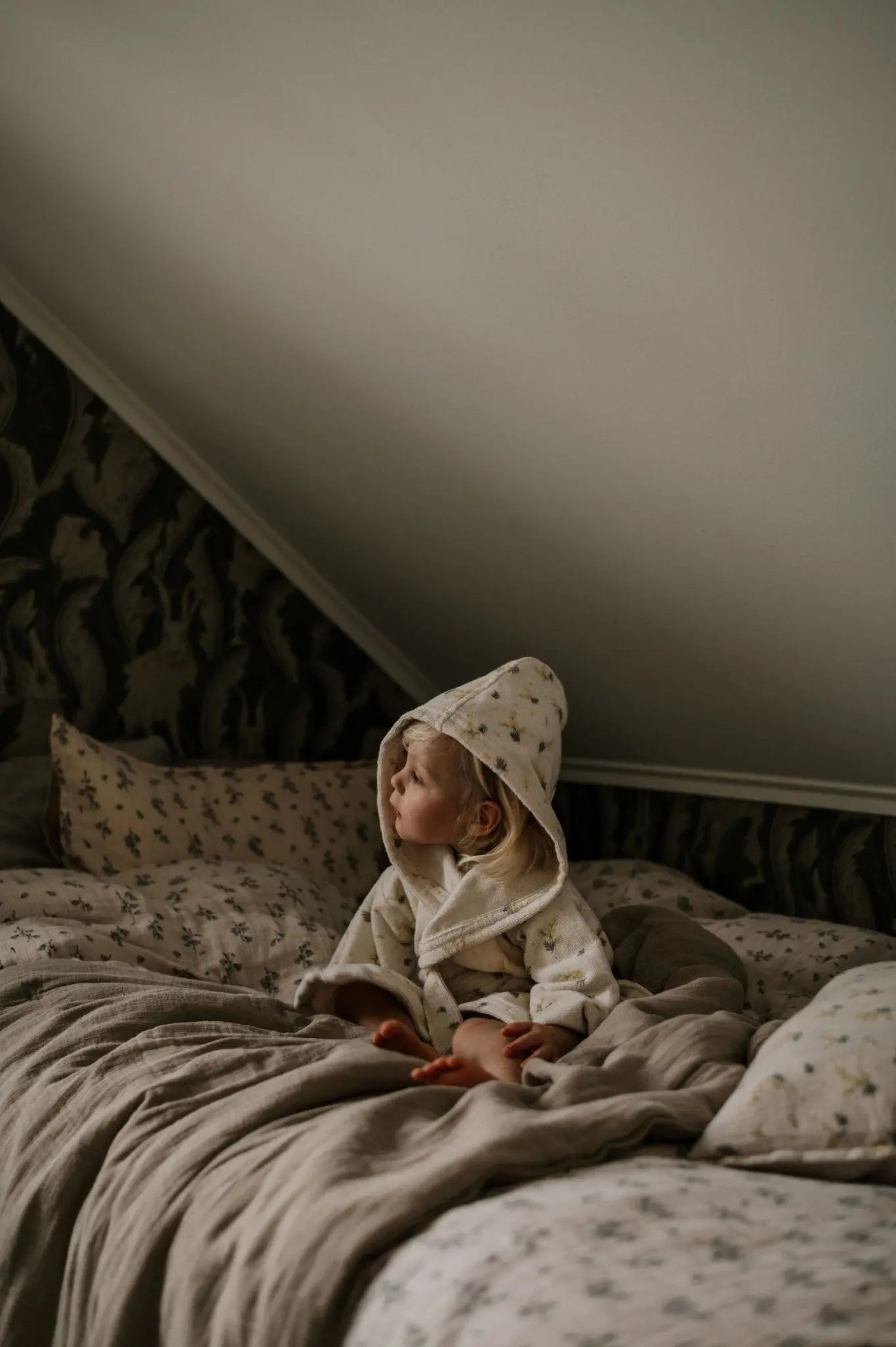 Terry Cloth Bathrobe, Soft and Quick-Drying, Comfy Spa Robe, Relax in Style  Garbo and Friends   