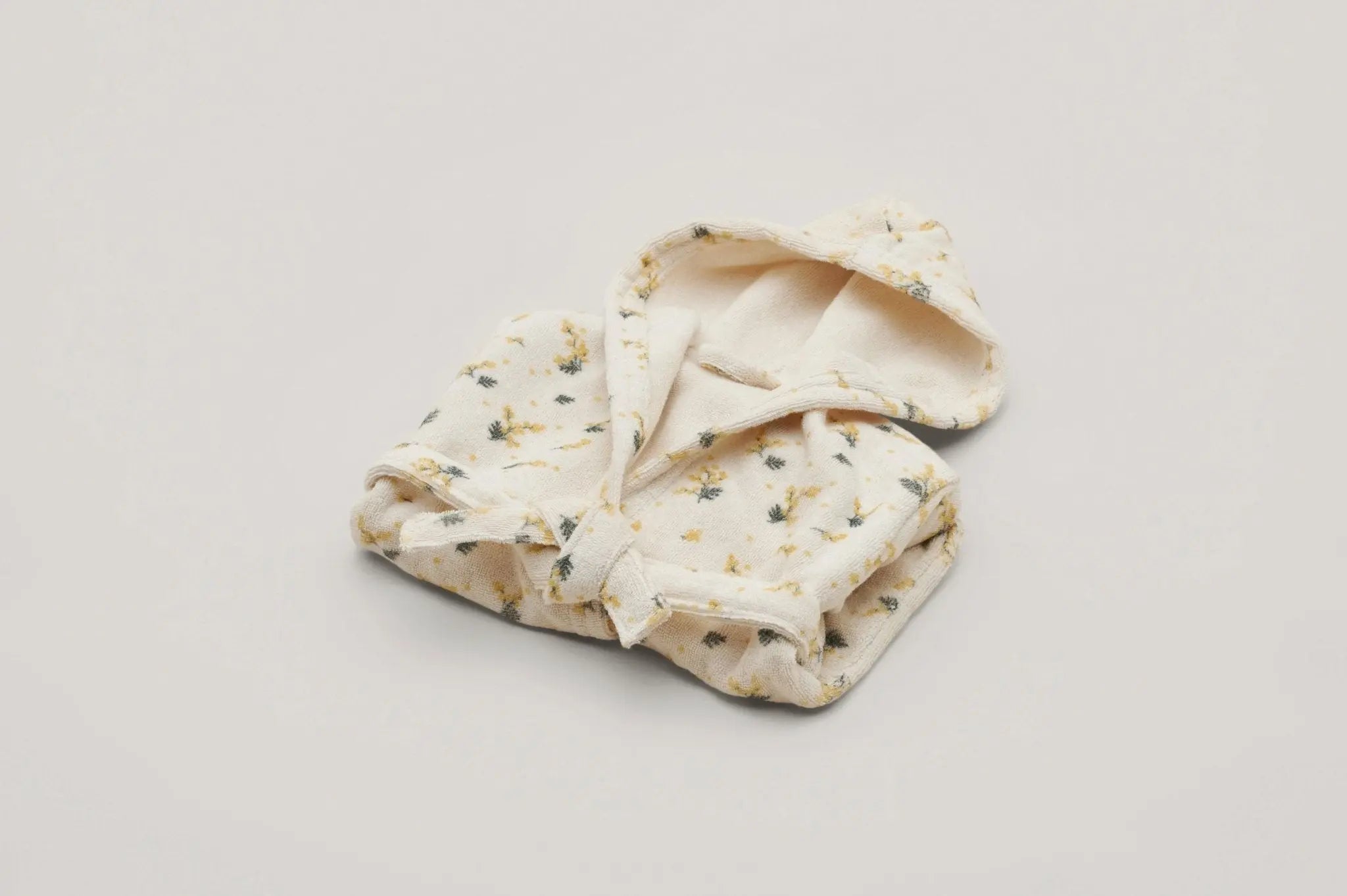 Terry Cloth Bathrobe, Soft and Quick-Drying, Comfy Spa Robe, Relax in Style  Garbo and Friends 2-4 years Mimosa 