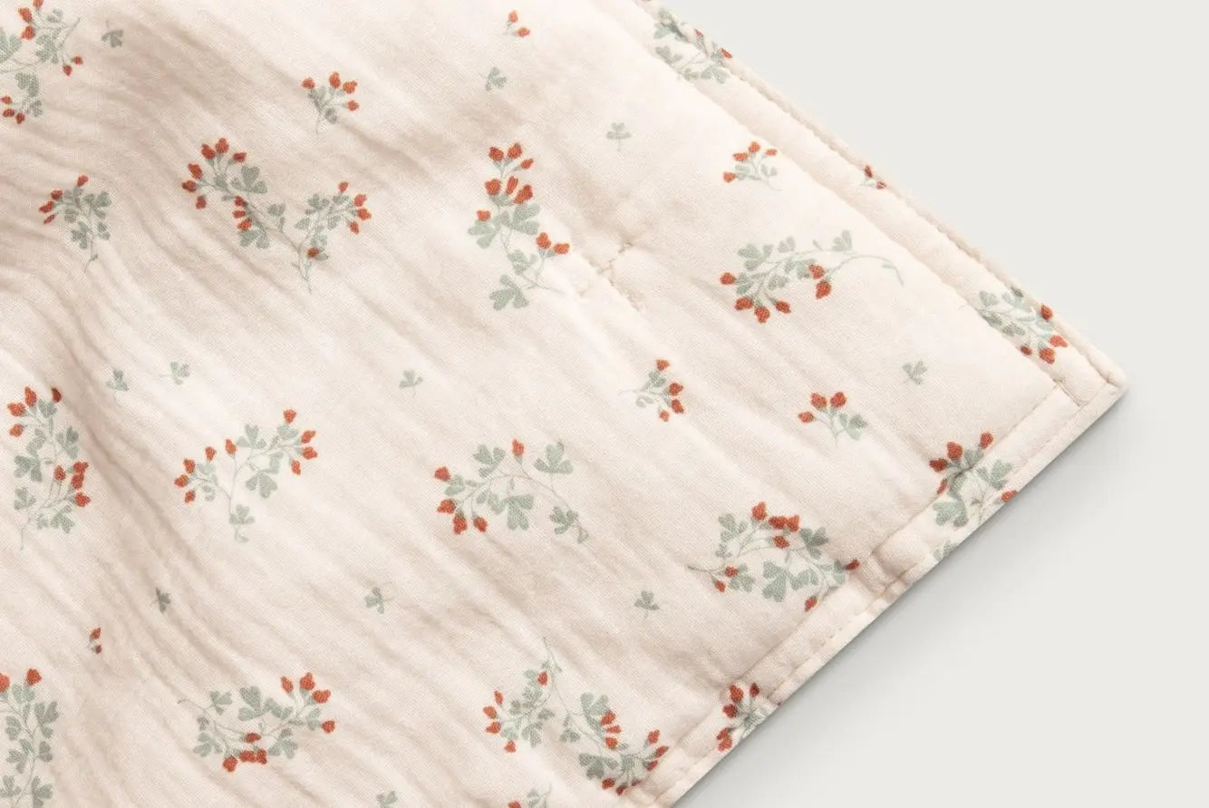 Soft Muslin Filled Blanket, Lightweight Baby Blanket, Nursery Bedding  Garbo and Friends   