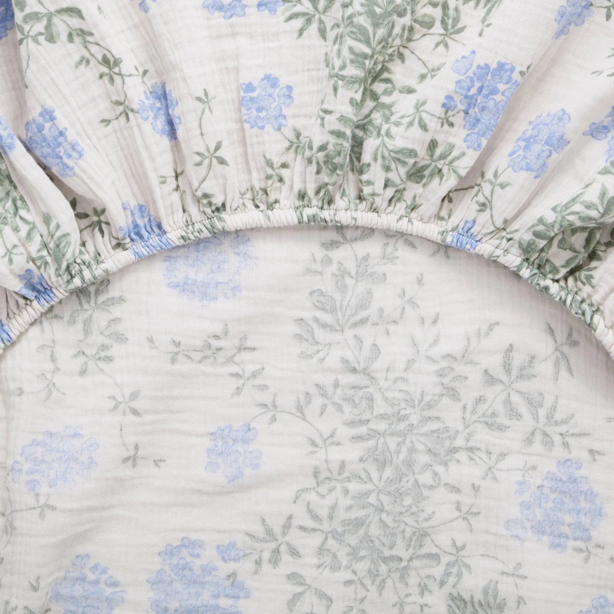 Plumbago Muslin Fitted Sheet Junior, Ethically Made in Portugal, OEKO-TEX® Certified  Garbo and Friends   