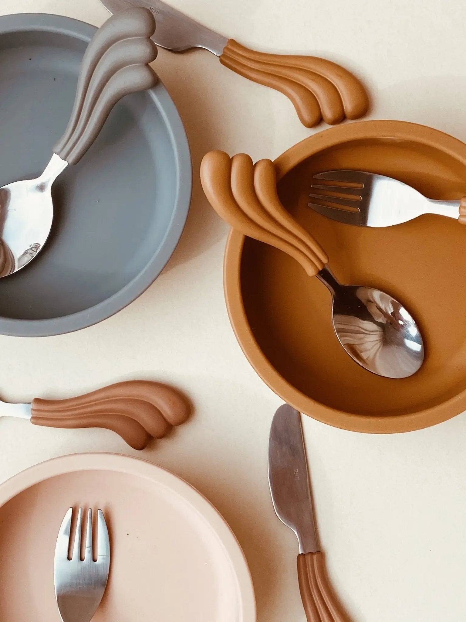 Almond Wave Cutlery - Stylish, Ergonomic Design  Konges Sløjd   
