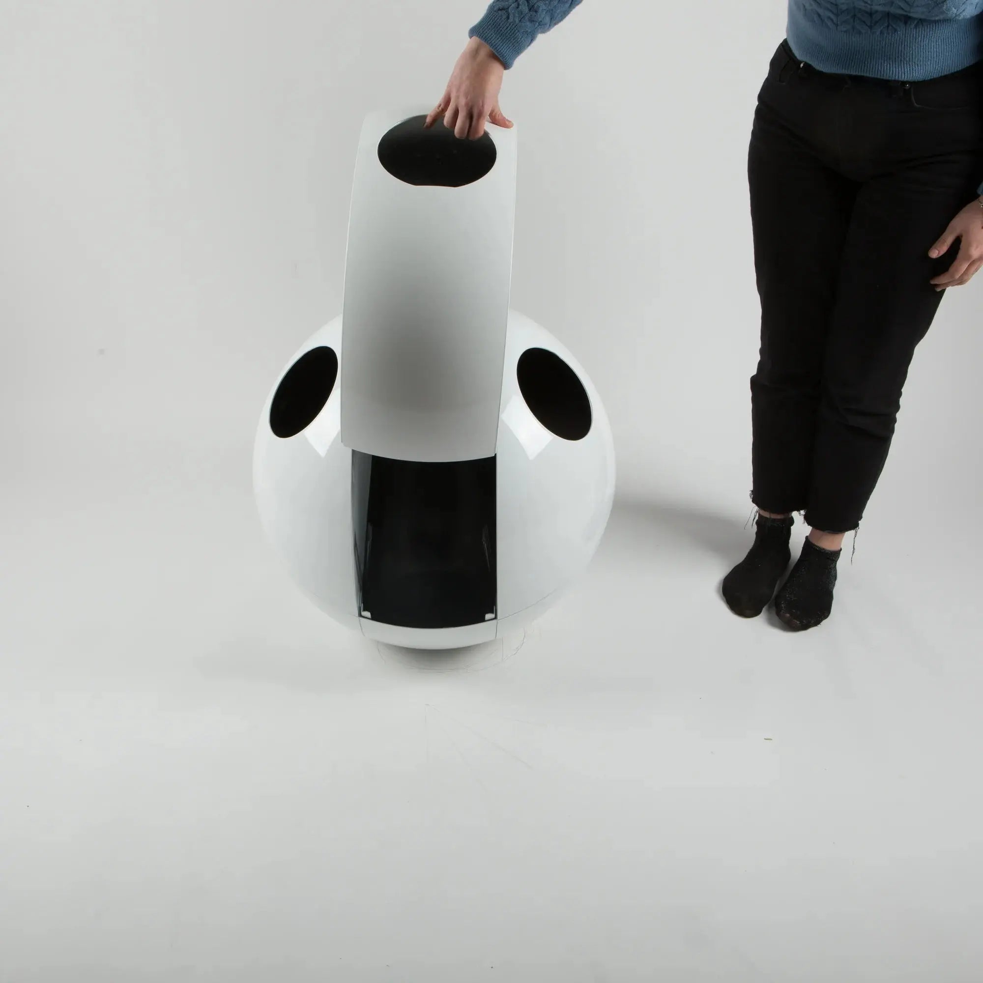 Sfera Waste Bin Gala, 32 Gallon Recycling Bin, Large Capacity, Sustainable Option for Home or Office  Soldi Design   