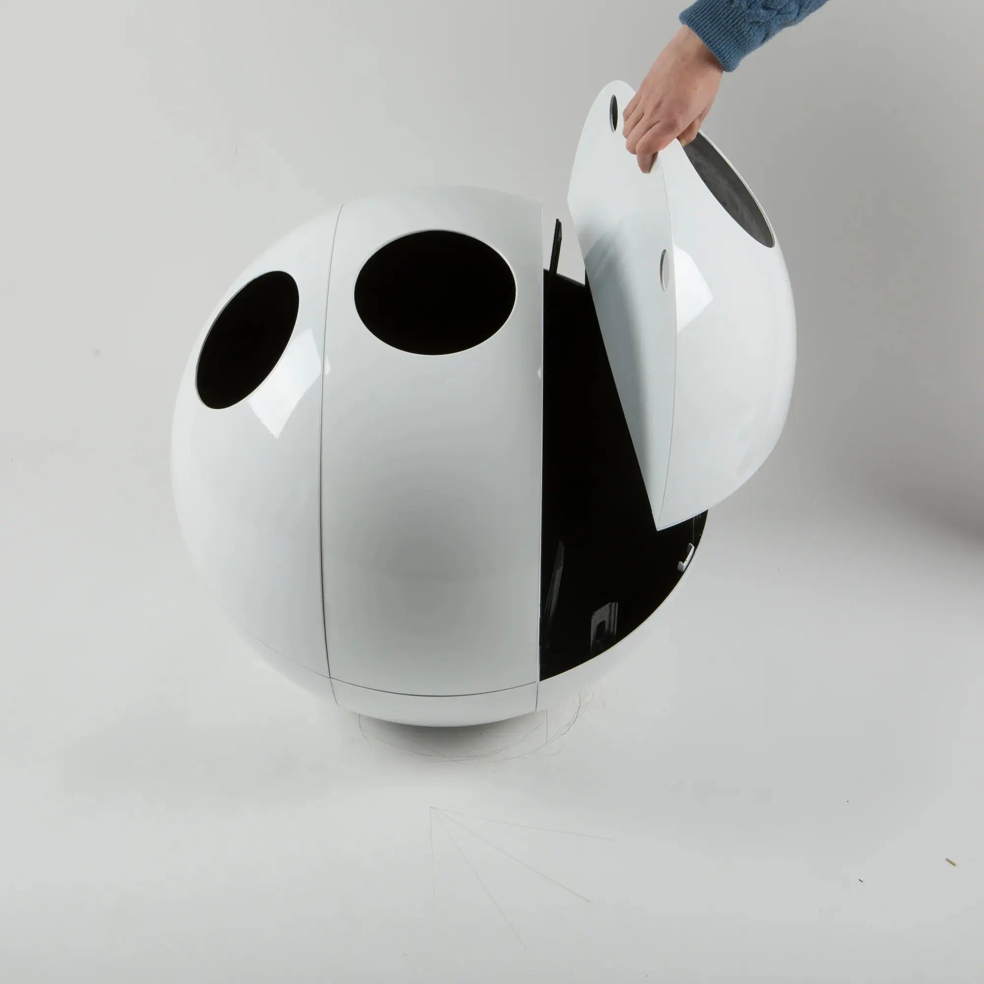 Sfera Waste Bin Gala, 32 Gallon Recycling Bin, Large Capacity, Sustainable Option for Home or Office  Soldi Design   