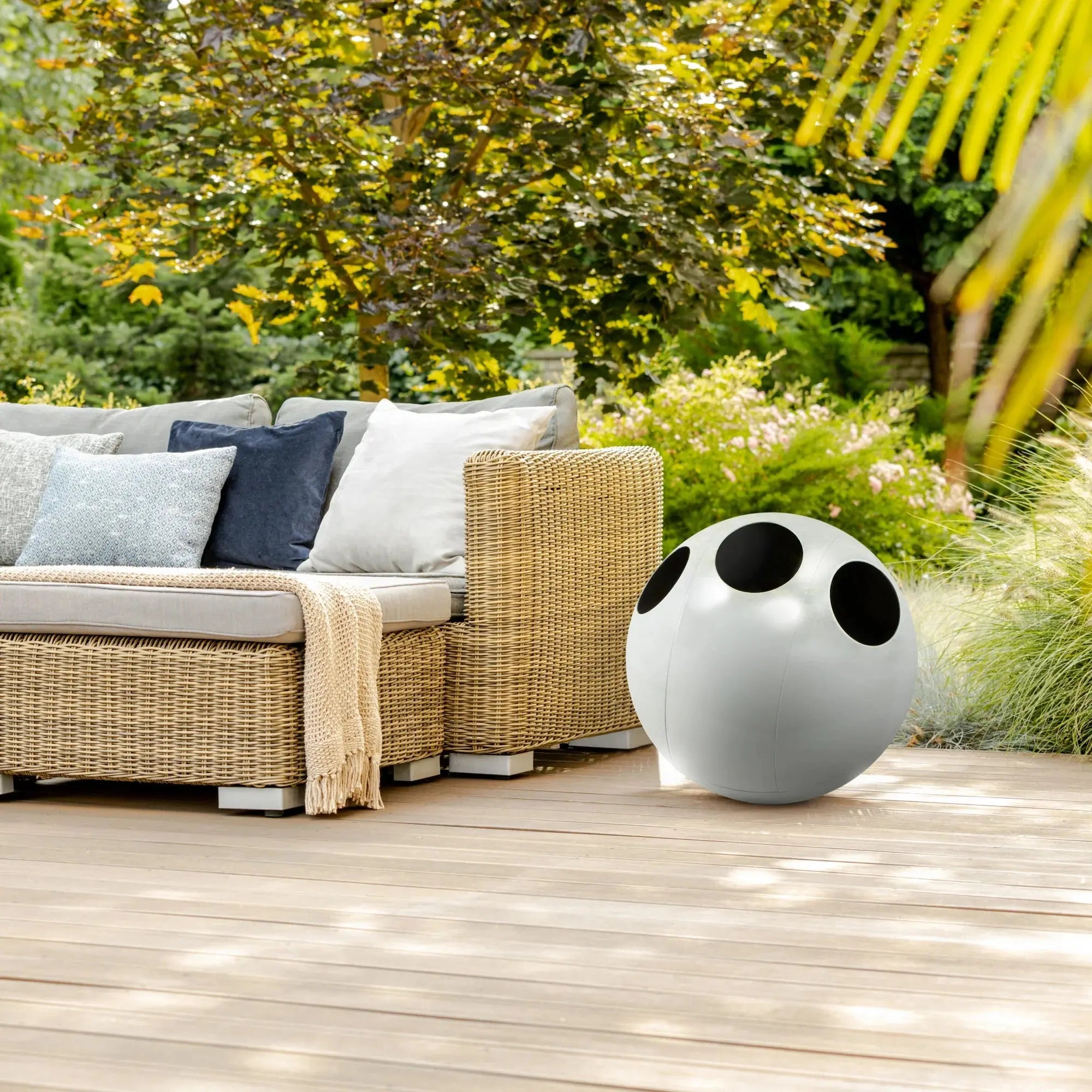 Sfera Waste Bin Gala, 32 Gallon Recycling Bin, Large Capacity, Sustainable Option for Home or Office  Soldi Design   